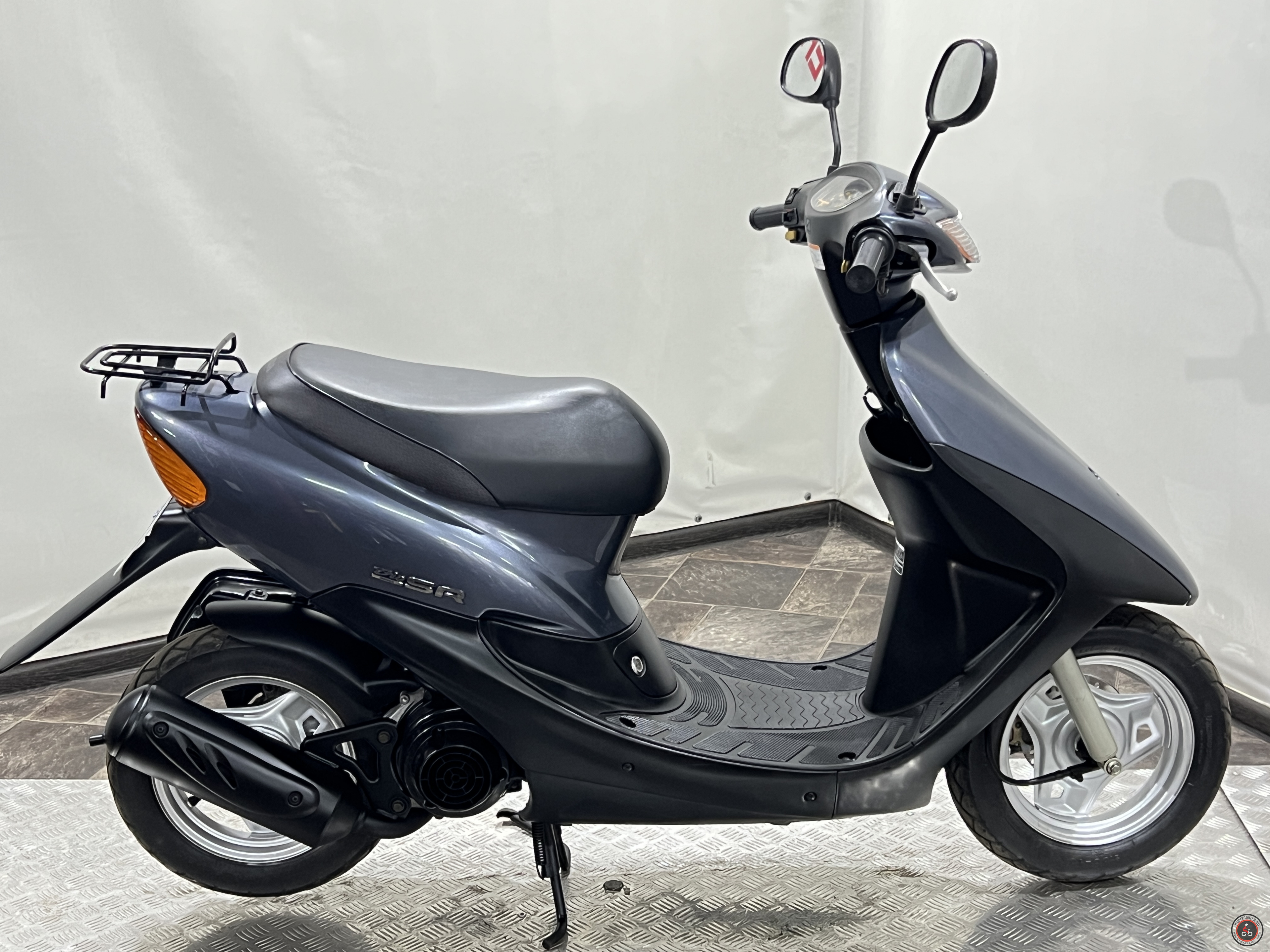 Скутер Honda Dio AF35 SR (1996г.в.) - Объем двигателя: 49