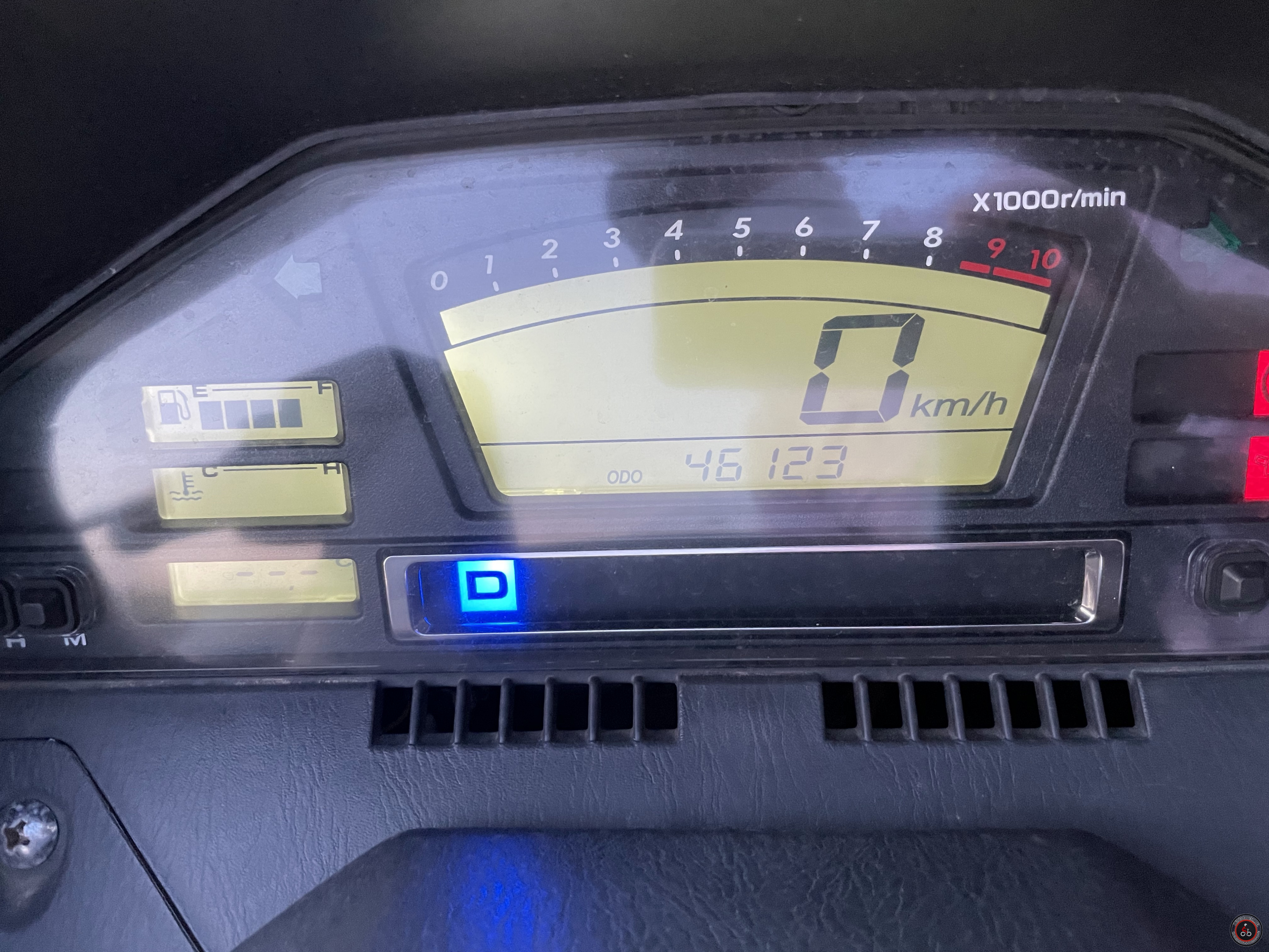 Скутер Suzuki Skywave 650 CP51A - Количество цилиндров: 1